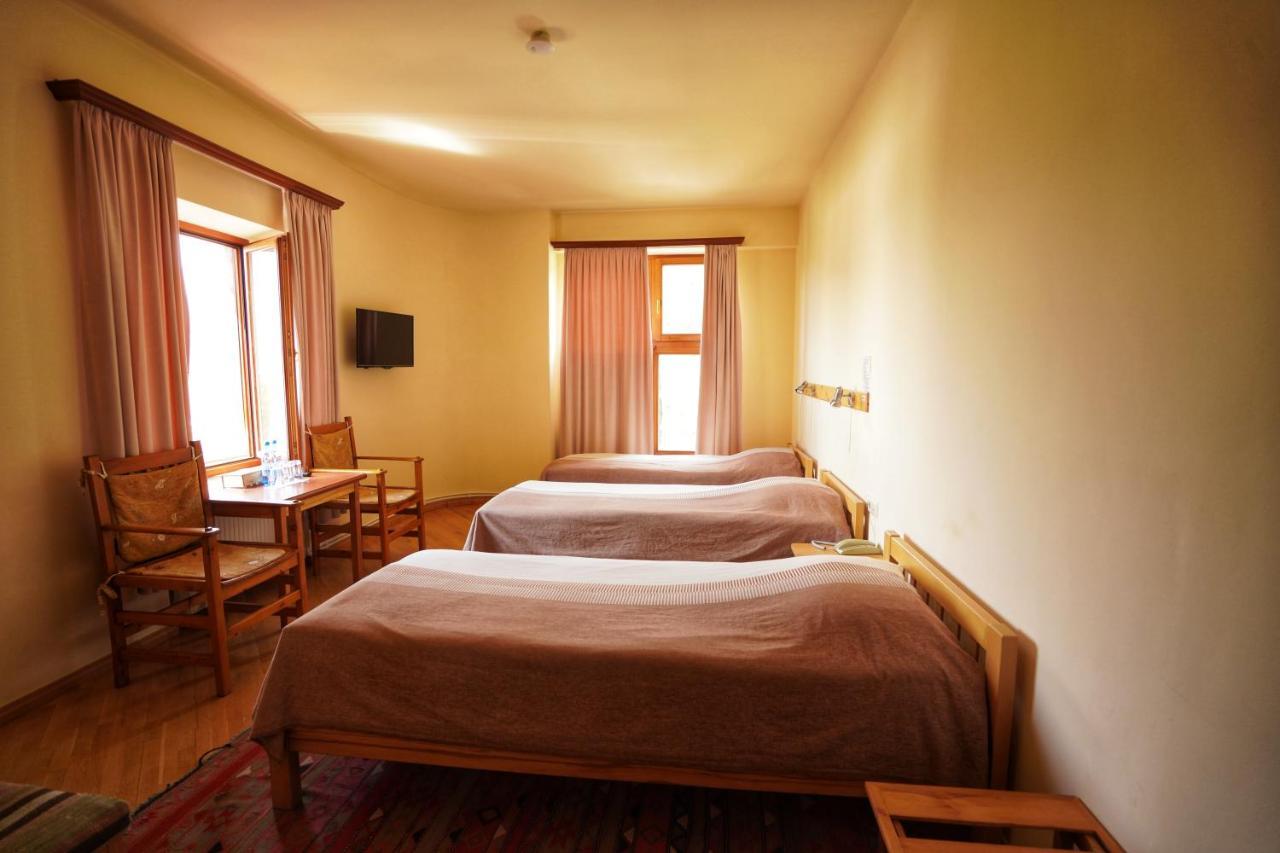 Hotel Mirhav Goris Esterno foto