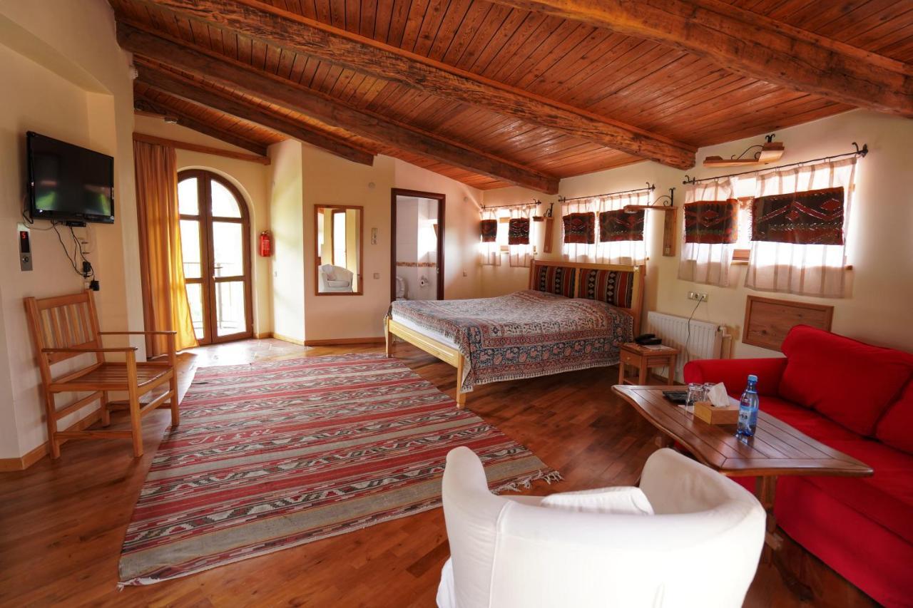 Hotel Mirhav Goris Esterno foto