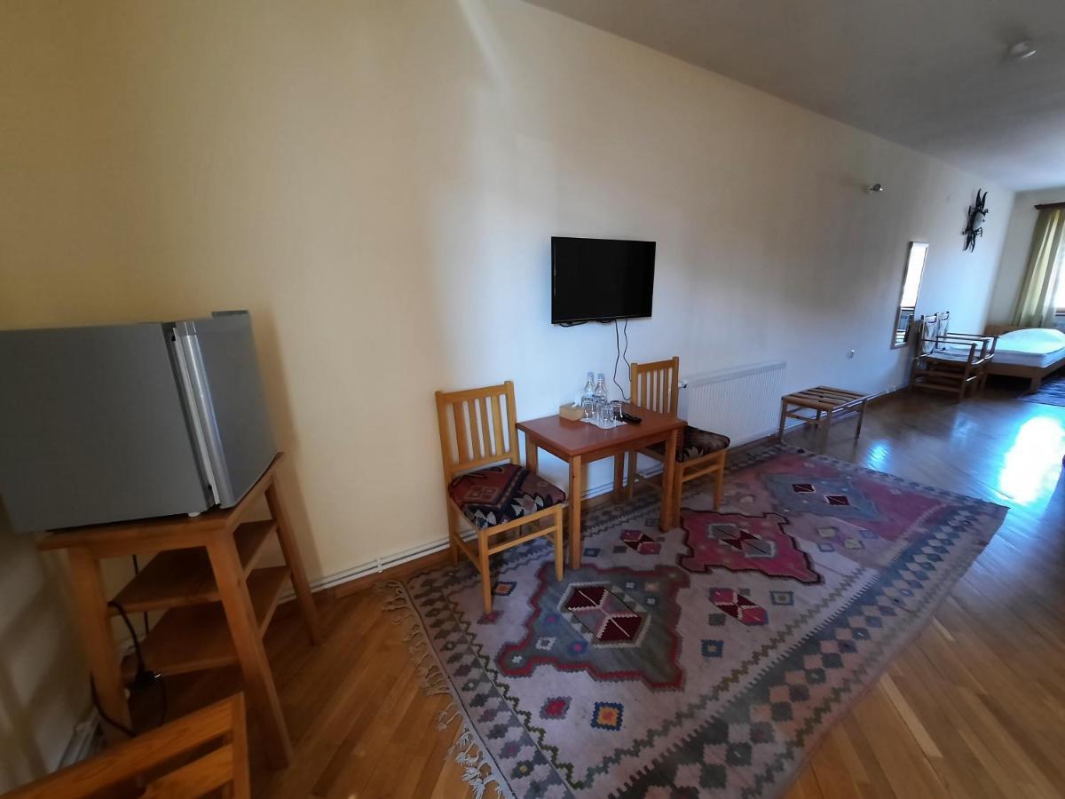 Hotel Mirhav Goris Esterno foto