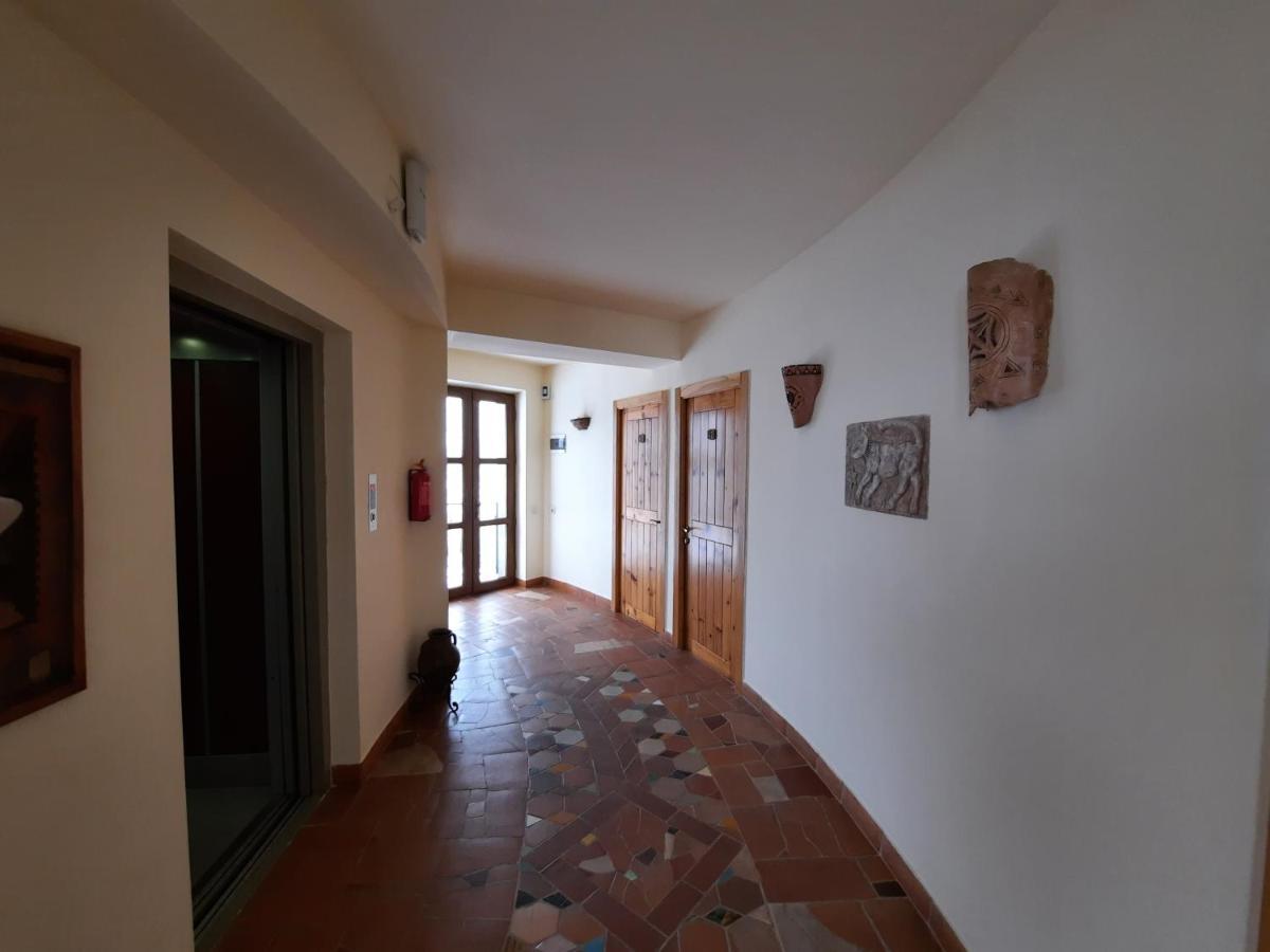 Hotel Mirhav Goris Esterno foto