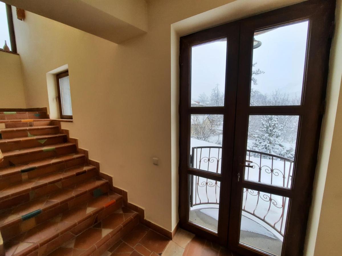 Hotel Mirhav Goris Esterno foto