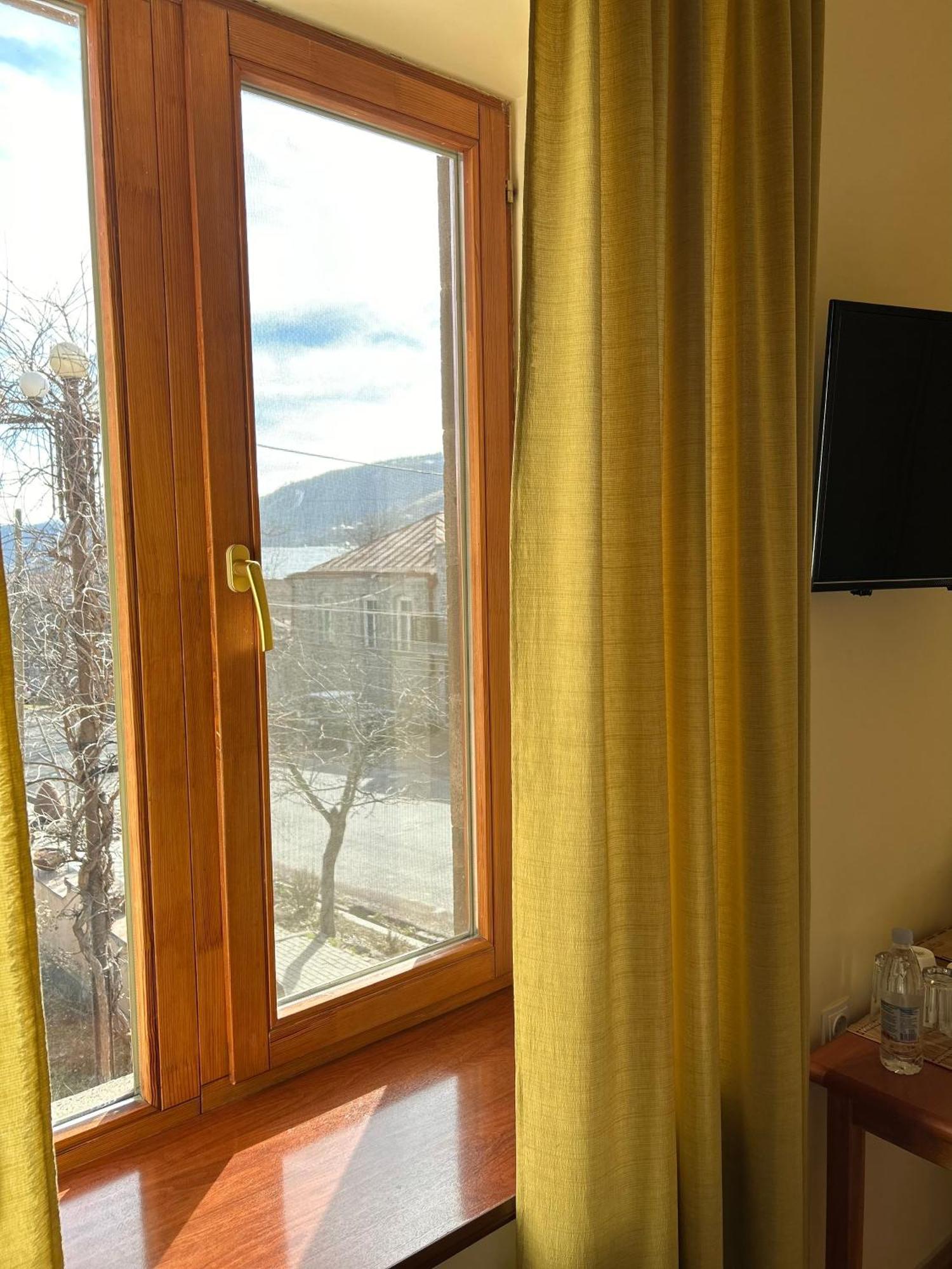 Hotel Mirhav Goris Esterno foto