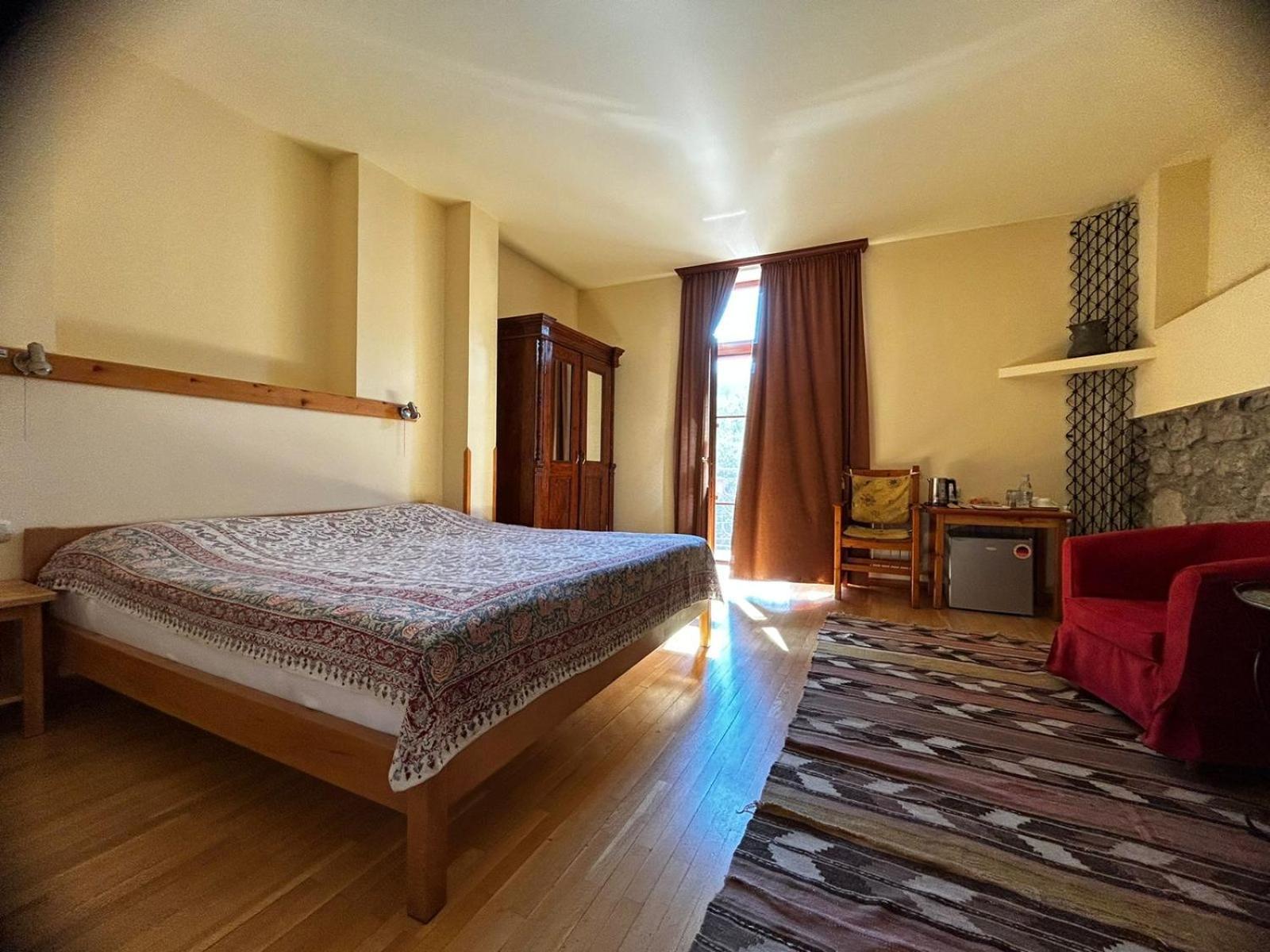 Hotel Mirhav Goris Esterno foto