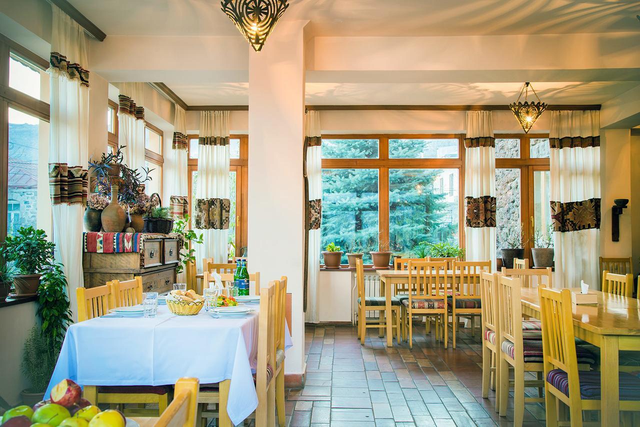 Hotel Mirhav Goris Esterno foto